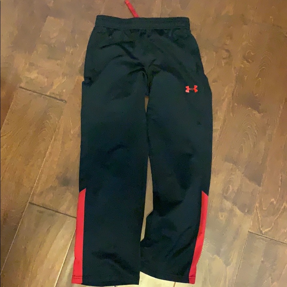 Hardly worn UA pants